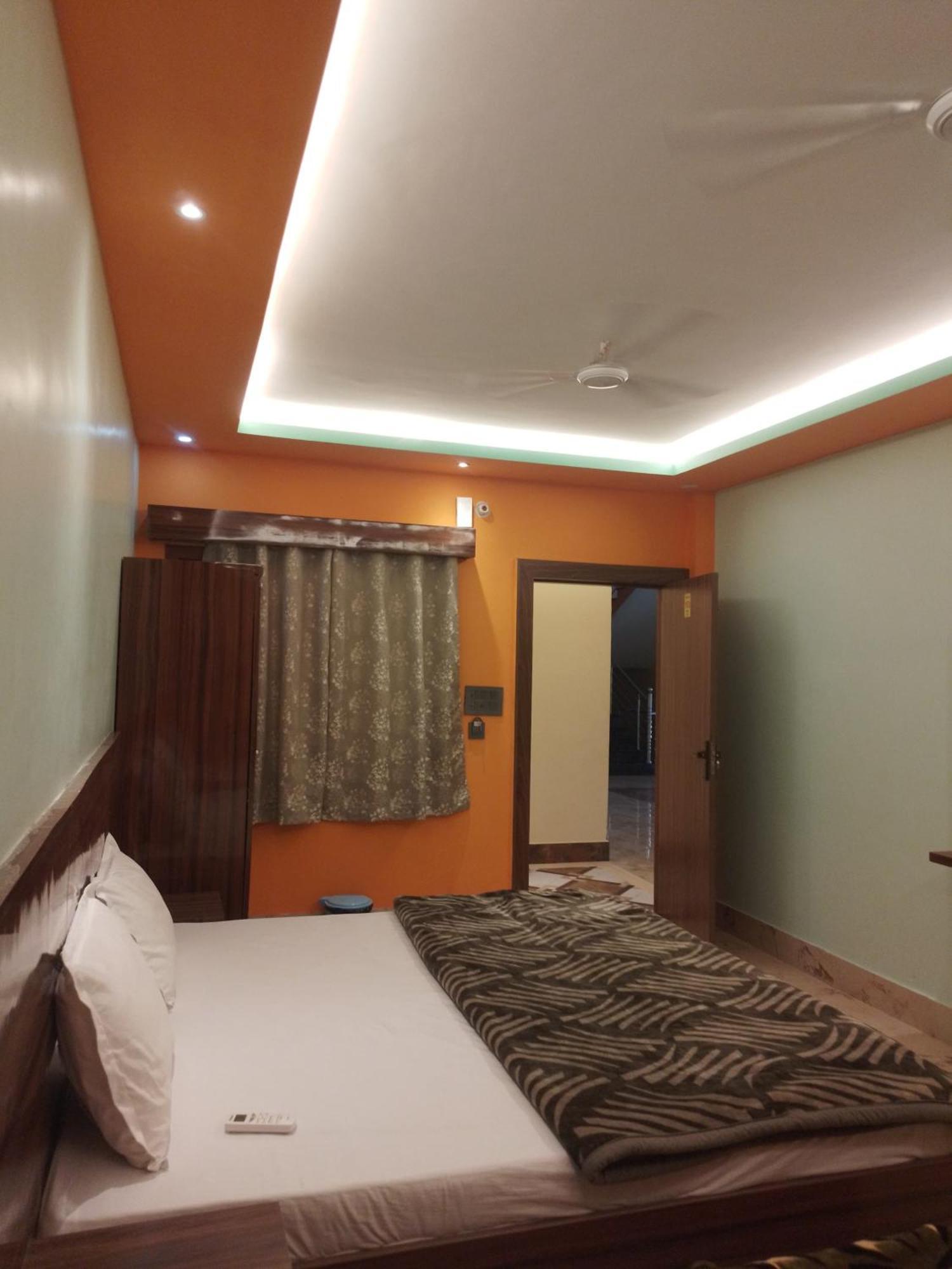 Siyaram Kunj Hotel Ayodhya Экстерьер фото